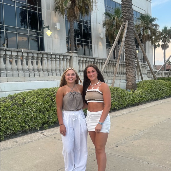 Meet your Posher, Krystle - Picture 7 of 7